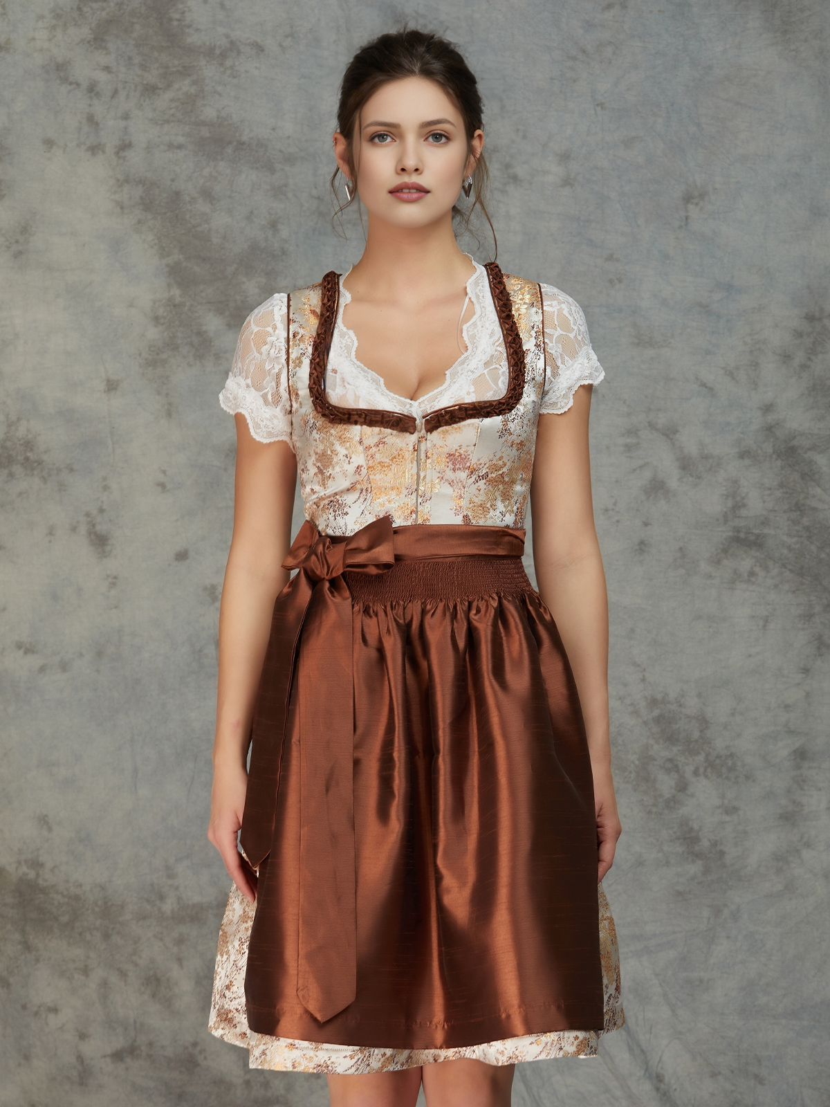 Dirndl in Gelb – ein Blickfang für jeden Anlass