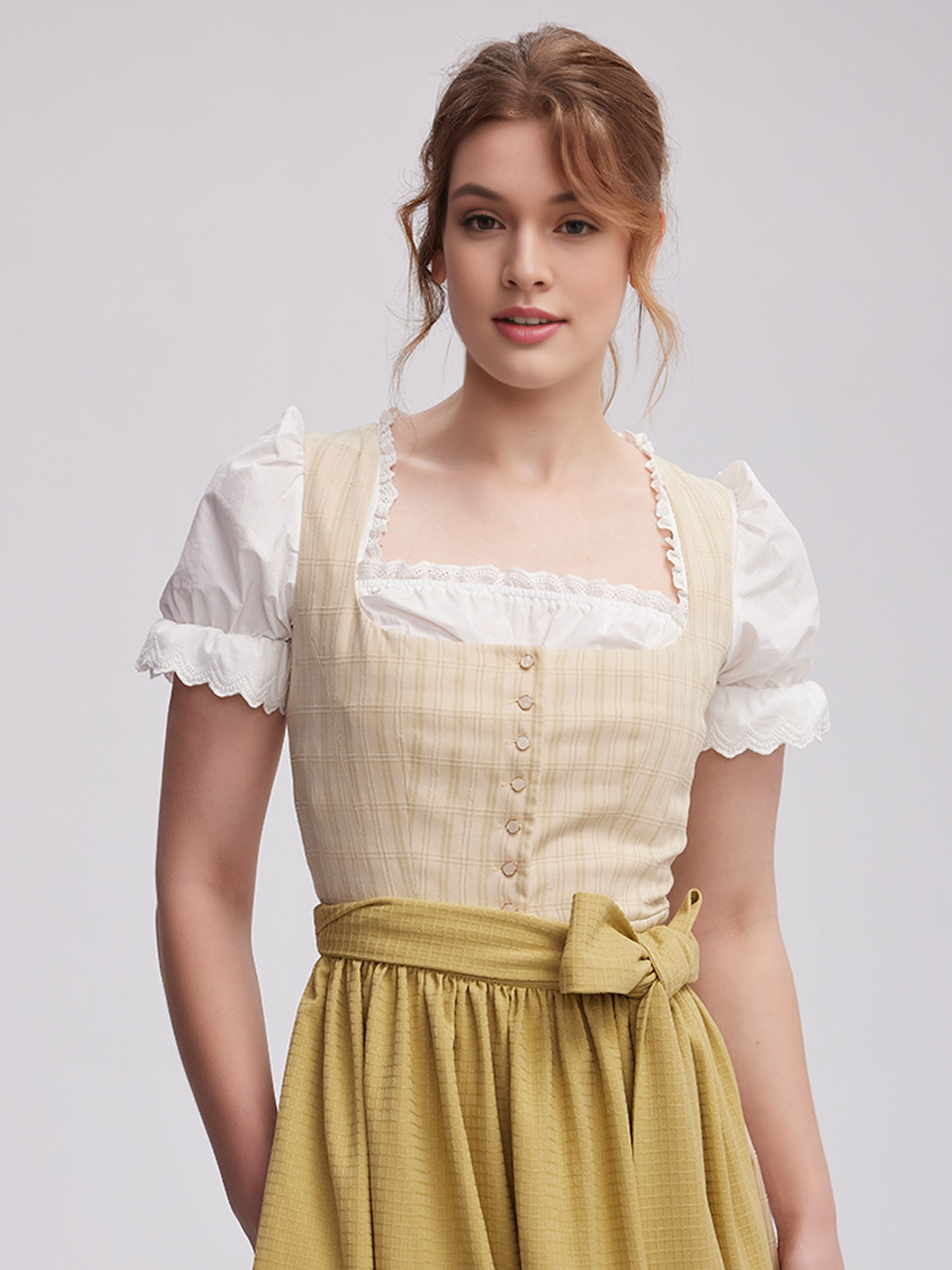 Modernes Dirndl-Styling