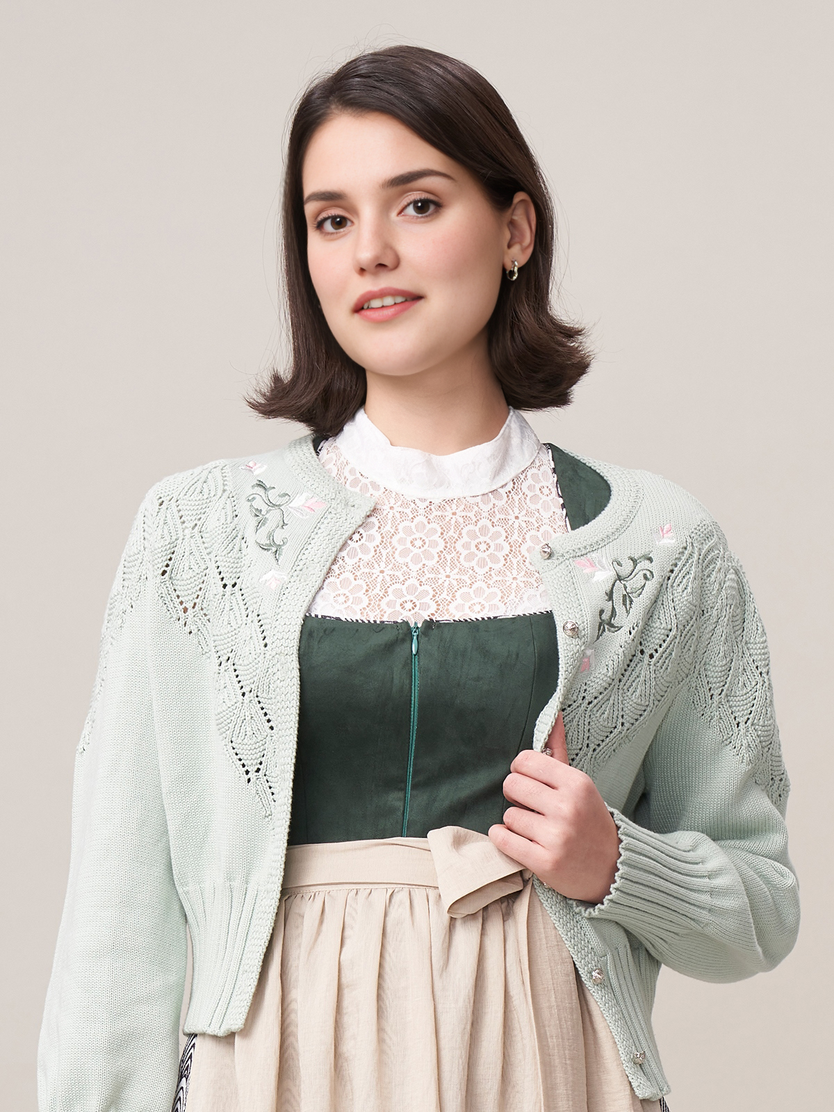 Dirndl Samt Braun – Eleganz in Perfektion