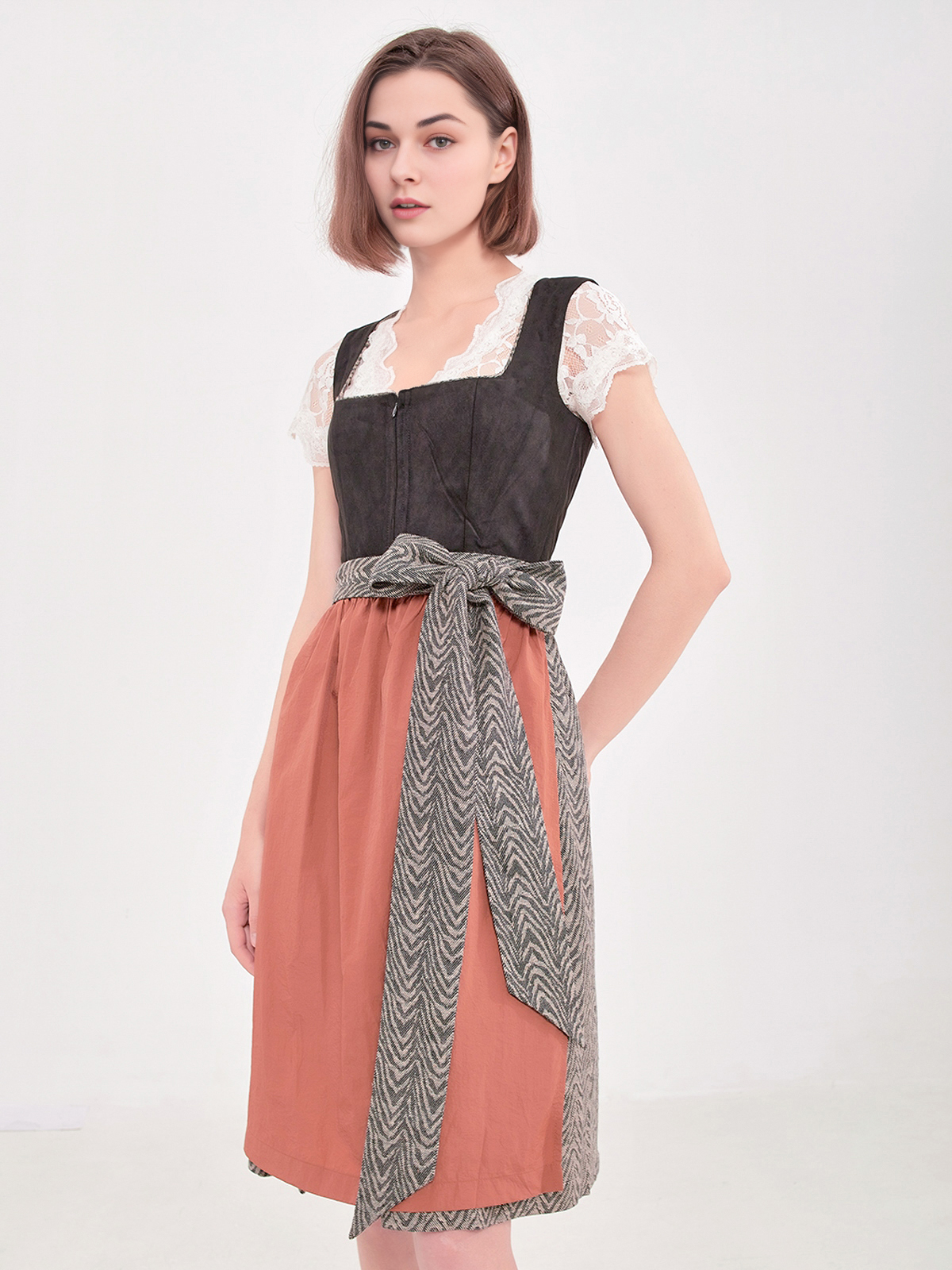 Dirndl Schwarz Lila