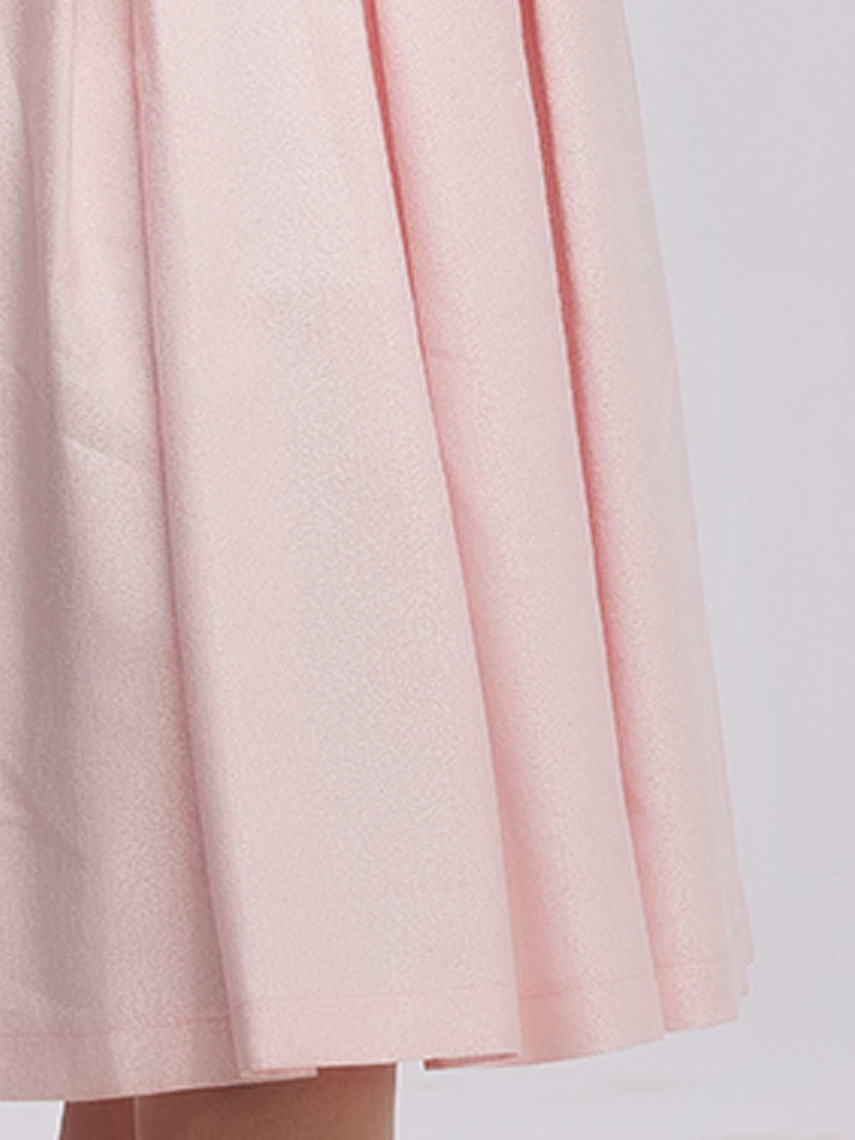 Modernes Dirndl Kurzarm in Rosa