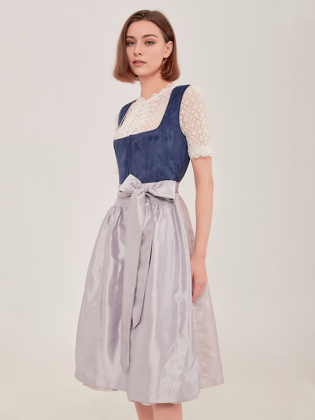Dirndl in Blau