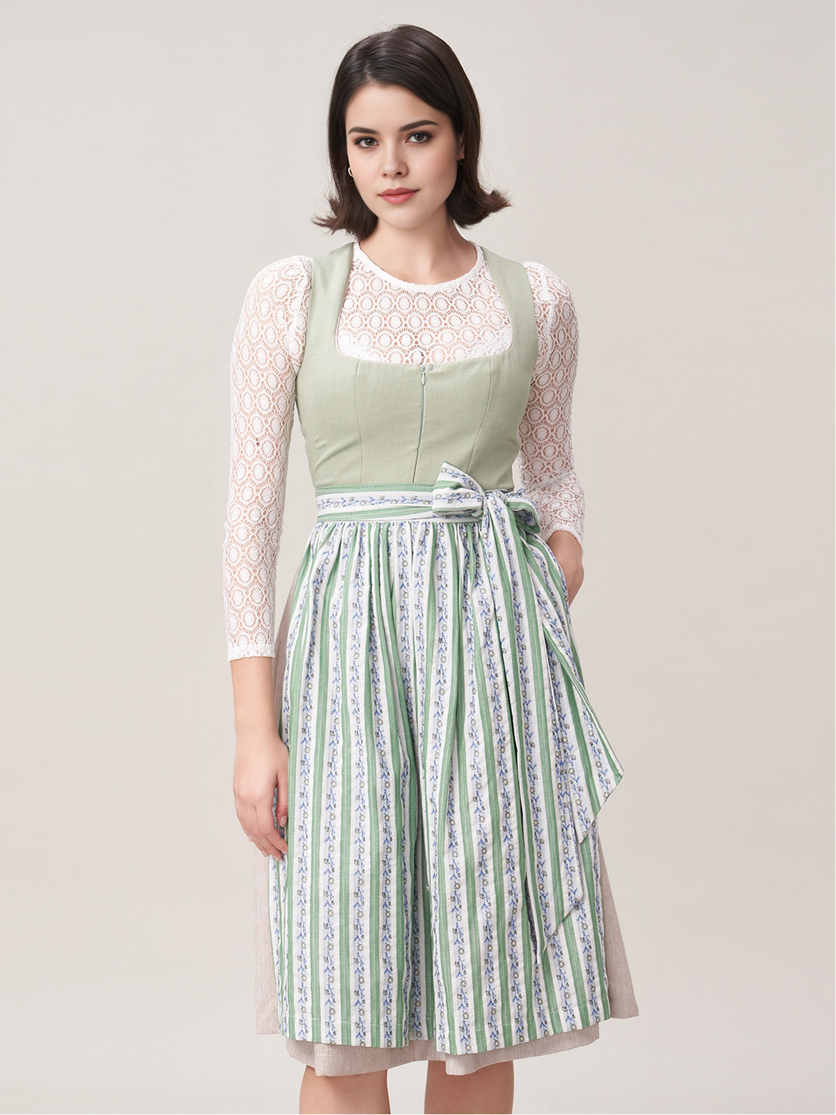 Dirndl Blau Schlicht – zeitlos und elegant
