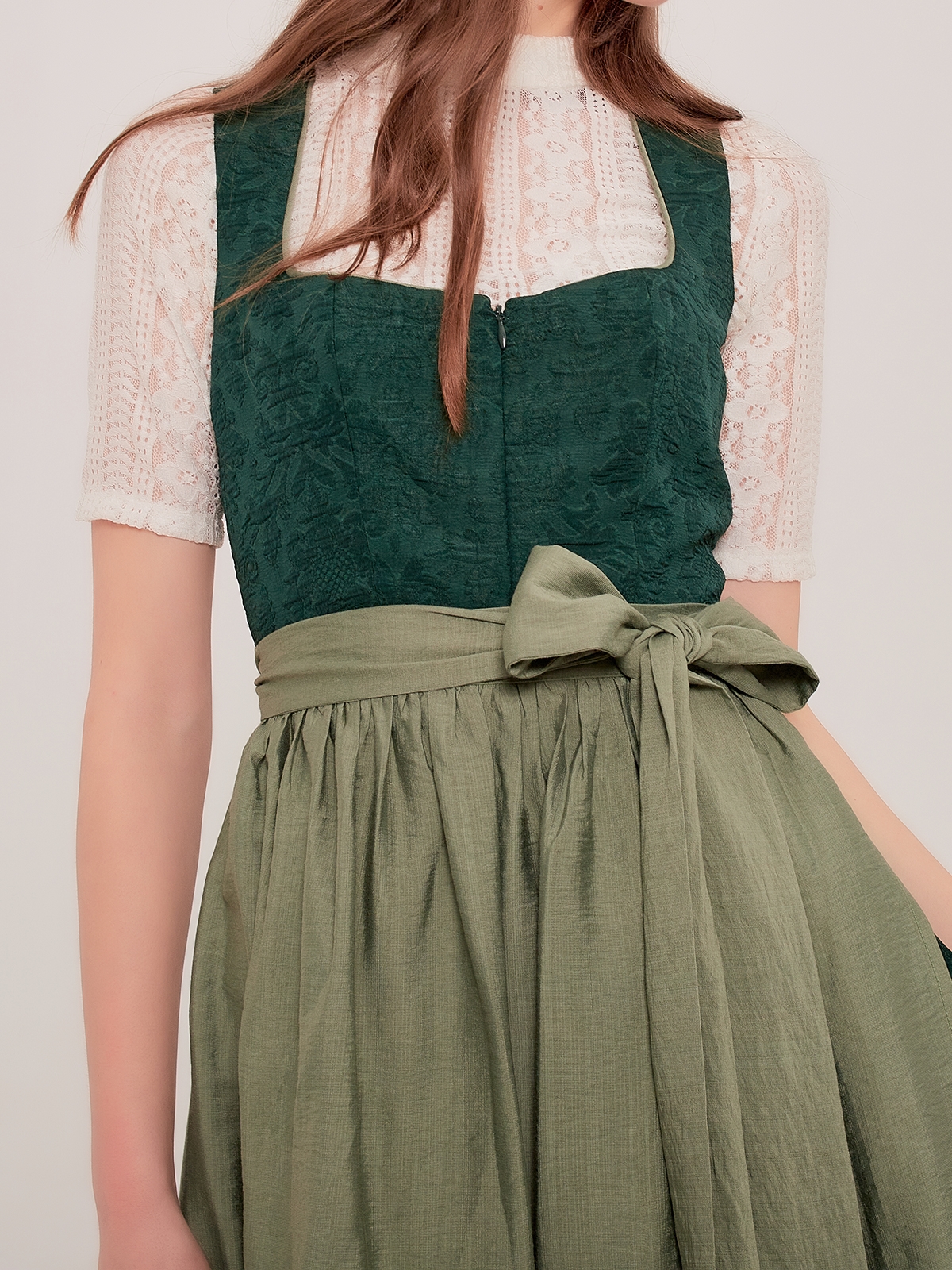 Dirndl in Grün – zeitlose Eleganz für jeden Anlass