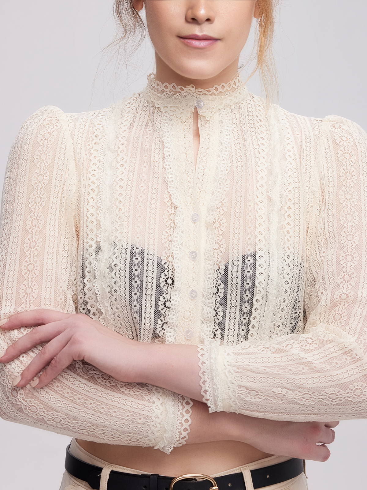 Ein elegantes Ja Mei Dirndl in Beige