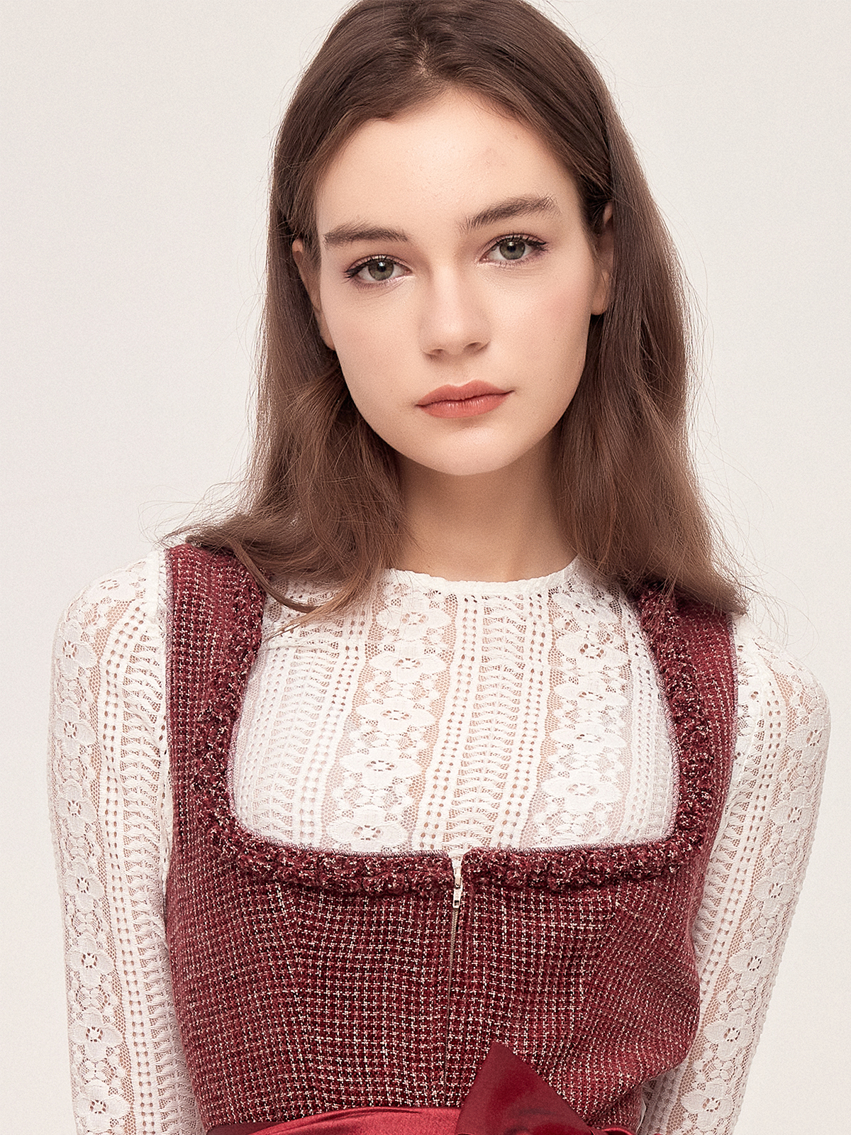 Modernes Dirndl Langarm in Rot