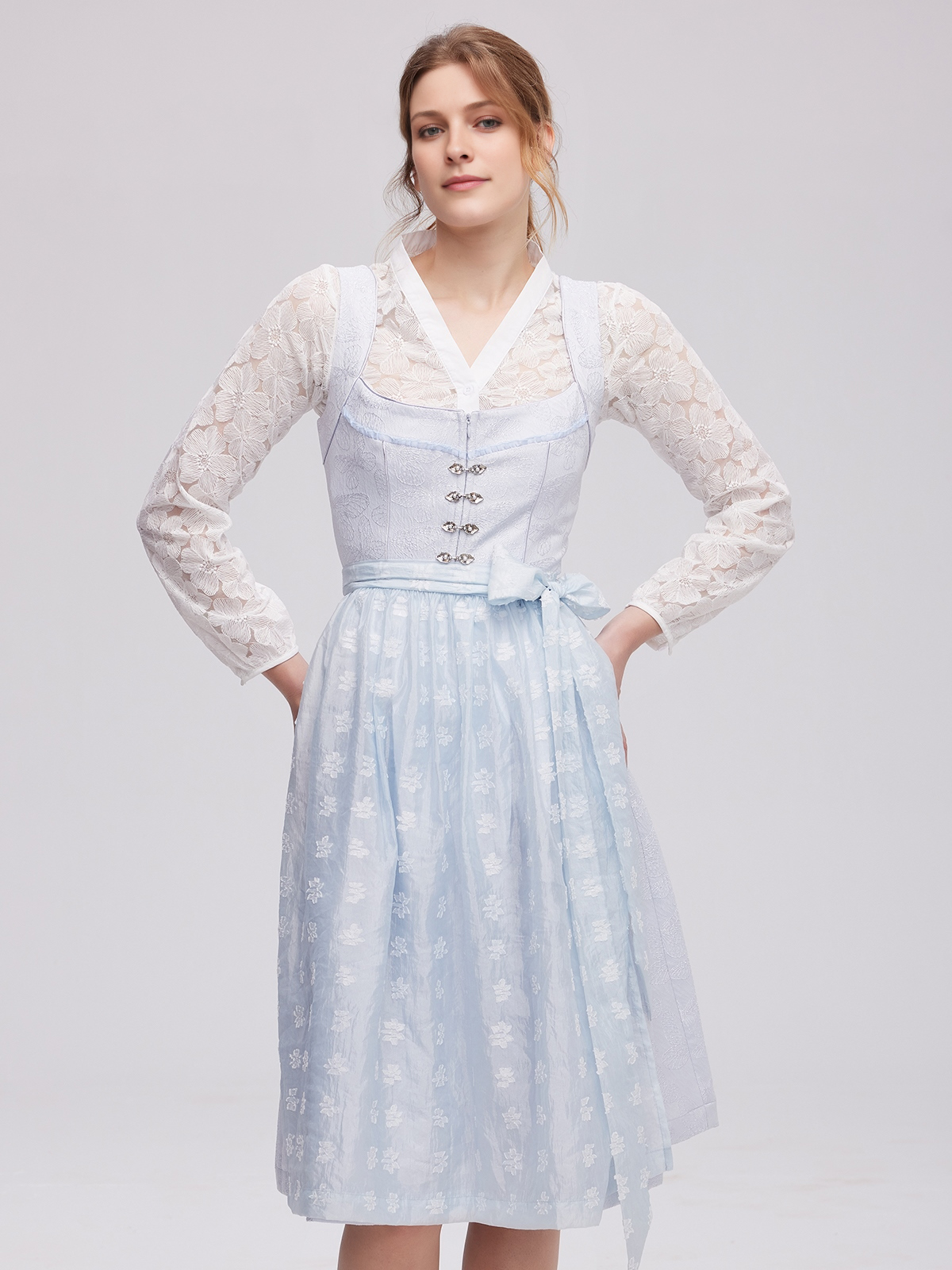 Dirndl in Blau